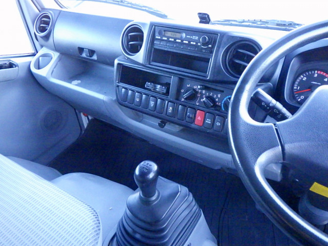 トヨタ トヨエース 小型 バン TKG-XZC605V(97885) 31枚目