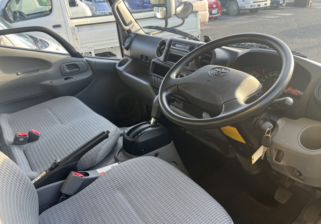 トヨタ ダイナ 小型 平ボディ TKG-XZC600(97894) 13枚目