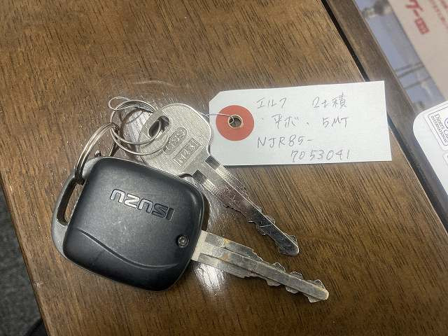 いすゞ エルフ 小型 平ボディ TRG-NJR85A(97897) 50枚目