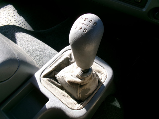 三菱ふそう ファイター 増トン 平ボディ（クレーン付） TKG-FK62FY(97900) 16枚目