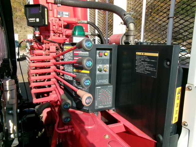 三菱ふそう ファイター 増トン 平ボディ（クレーン付） TKG-FK62FY(97900) 23枚目