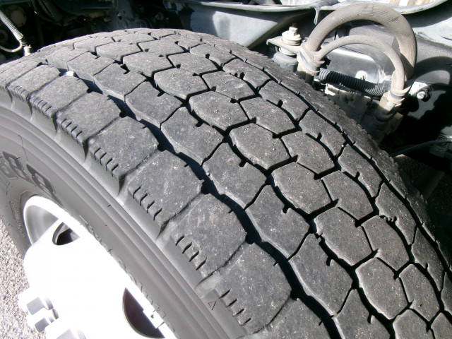 三菱ふそう ファイター 増トン 平ボディ（クレーン付） TKG-FK62FY(97900) 40枚目