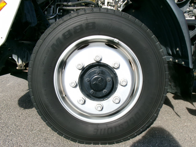 三菱ふそう ファイター 増トン 平ボディ（クレーン付） TKG-FK62FY(97900) 41枚目