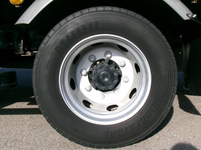 三菱ふそう ファイター 増トン 平ボディ（クレーン付） TKG-FK62FY(97900) 43枚目