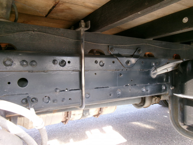 三菱ふそう ファイター 増トン 平ボディ（クレーン付） TKG-FK62FY(97900) 46枚目