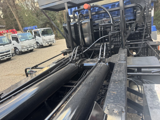 三菱ふそう スーパーグレート 大型 コンテナ専用車 QPG-FV60VY(97902) 12枚目