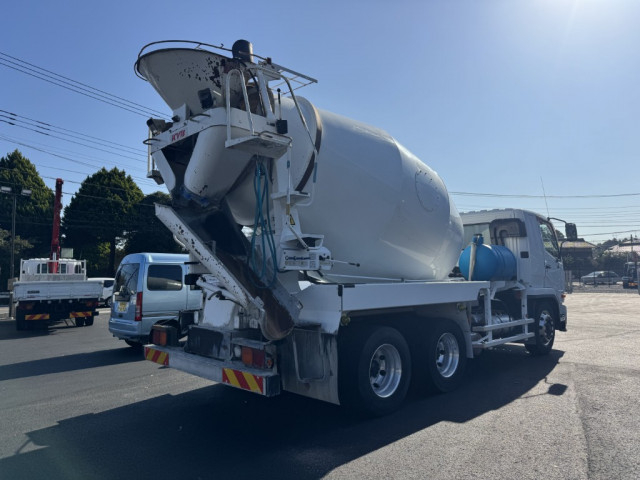 三菱ふそう ファイター 増トン ミキサー車 QDG-FQ62F(97904) 3枚目