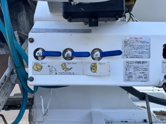 三菱ふそう ファイター 増トン ミキサー車 QDG-FQ62F(97904) 11枚目