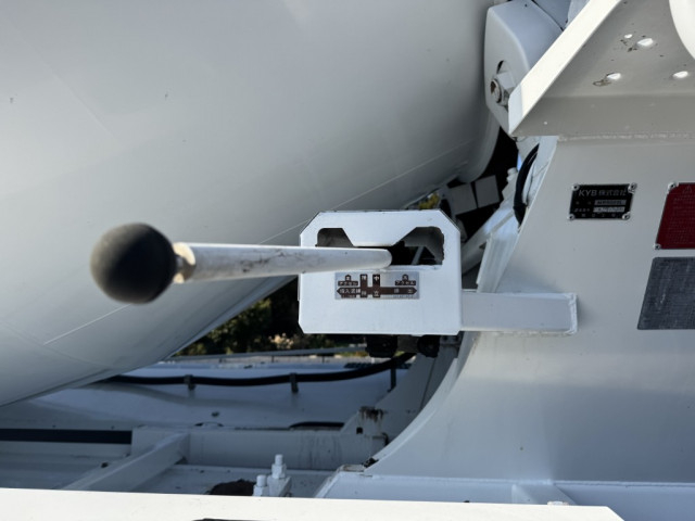 三菱ふそう ファイター 増トン ミキサー車 QDG-FQ62F(97904) 13枚目