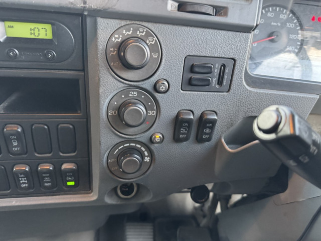 三菱ふそう ファイター 増トン ミキサー車 QDG-FQ62F(97904) 32枚目