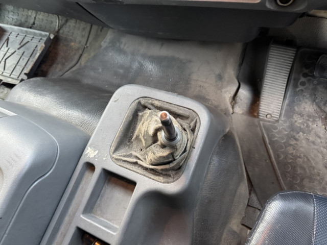 三菱ふそう ファイター 増トン ミキサー車 QDG-FQ62F(97904) 34枚目