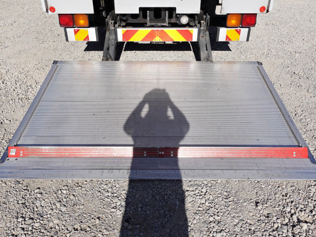 いすゞ フォワード 中型 ウィング TKG-FRR90S2(97907) 11枚目