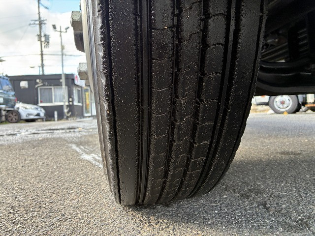 いすゞ フォワード 中型 平ボディ（クレーン付） TKG-FRR90S2(97911) 23枚目