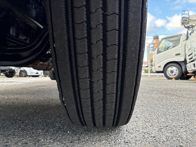 いすゞ フォワード 中型 平ボディ（クレーン付） TKG-FRR90S2(97911) 25枚目