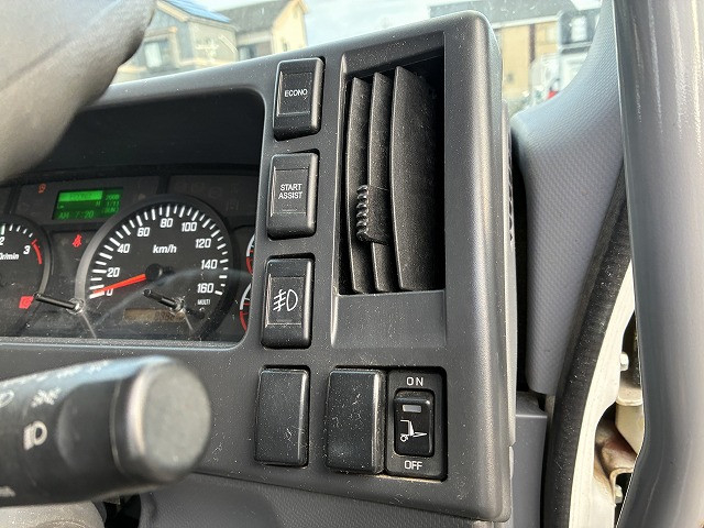 いすゞ フォワード 中型 平ボディ（クレーン付） TKG-FRR90S2(97911) 37枚目