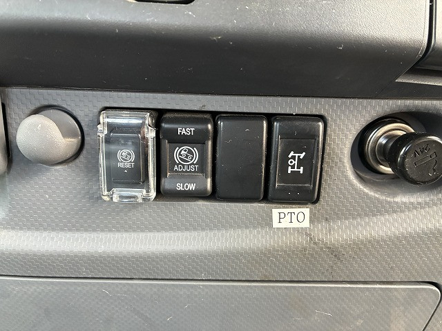 いすゞ フォワード 中型 平ボディ（クレーン付） TKG-FRR90S2(97911) 40枚目