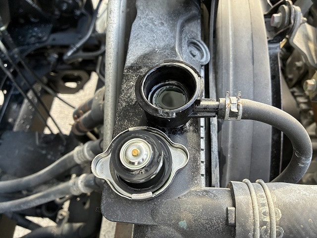 いすゞ フォワード 中型 平ボディ（クレーン付） TKG-FRR90S2(97911) 44枚目