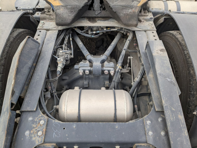 日野 プロフィア 大型 トラクタ QPG-SH1EDDG(97914) 11枚目