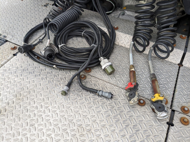 日野 プロフィア 大型 トラクタ QPG-SH1EDDG(97914) 15枚目