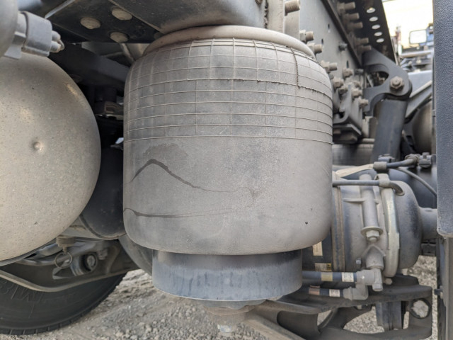 日野 プロフィア 大型 トラクタ QPG-SH1EDDG(97914) 27枚目