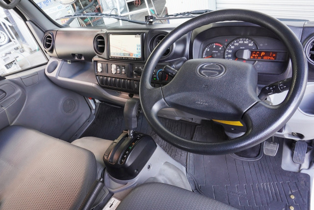 日野 デュトロ 小型 Wキャブ TKG-XZU605M(97921) 3枚目