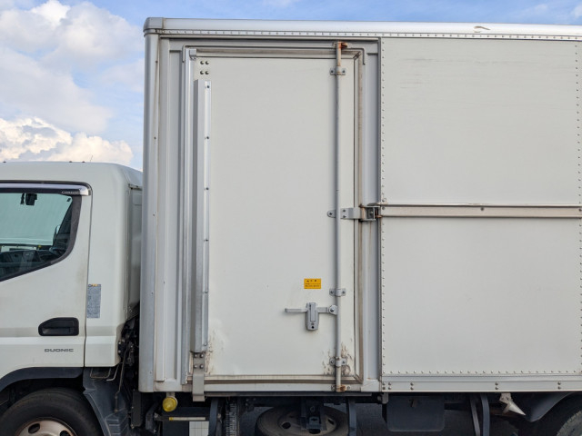 三菱ふそう キャンター 小型 バン TKG-FEB50(97920) 13枚目