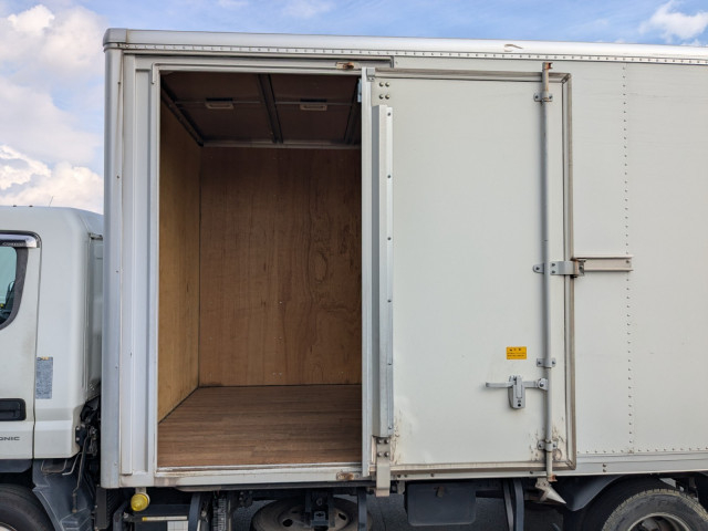 三菱ふそう キャンター 小型 バン TKG-FEB50(97920) 14枚目