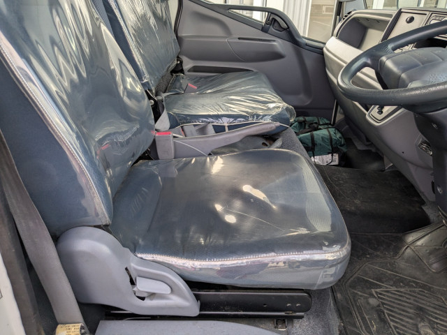 三菱ふそう キャンター 小型 バン TKG-FEB50(97920) 31枚目