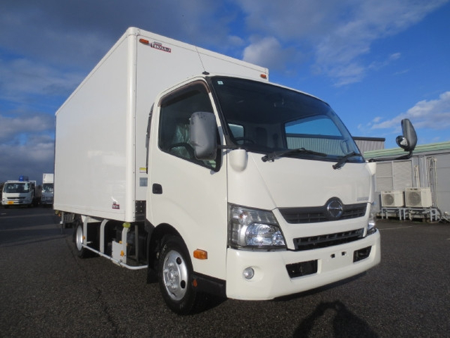 日野 デュトロ 小型 保冷バン TKG-XZU710M(97922) 2枚目