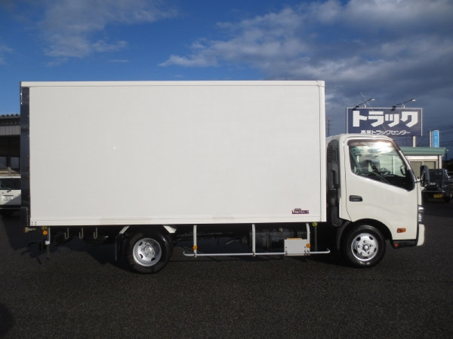 日野 デュトロ 小型 保冷バン TKG-XZU710M(97922) 8枚目