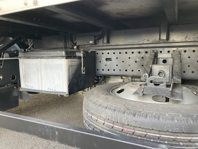 マツダ タイタン 小型 バン TRG-LKR85N(97924) 8枚目