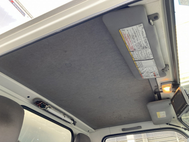 マツダ タイタン 小型 バン TRG-LKR85N(97924) 18枚目