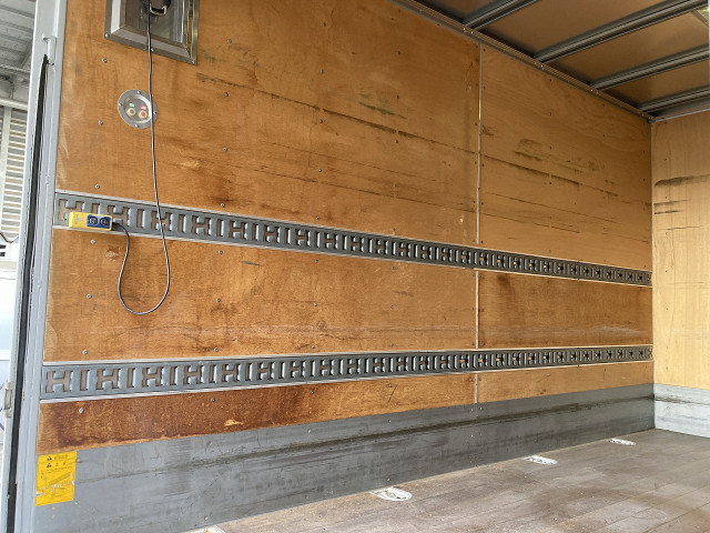 マツダ タイタン 小型 バン TRG-LKR85N(97924) 23枚目