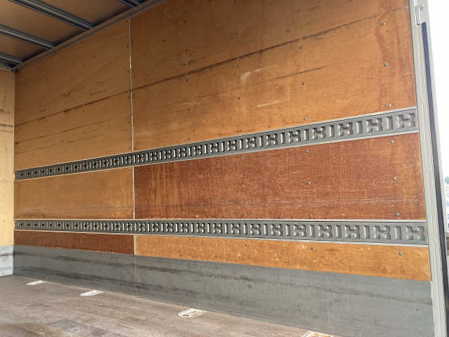 マツダ タイタン 小型 バン TRG-LKR85N(97924) 24枚目