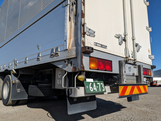 UDトラックス（日産） クオン 大型 ウィング QKG-CG5ZA(97928) 7枚目