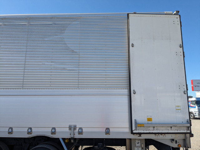 UDトラックス（日産） クオン 大型 ウィング QKG-CG5ZA(97928) 20枚目