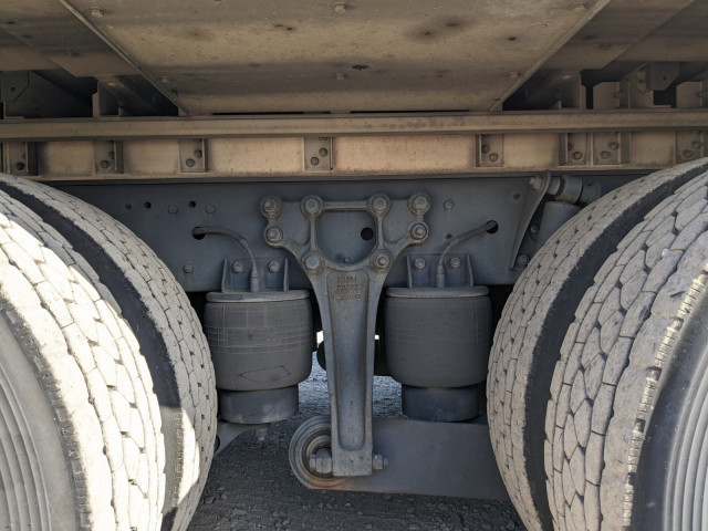 UDトラックス（日産） クオン 大型 ウィング QKG-CG5ZA(97928) 24枚目