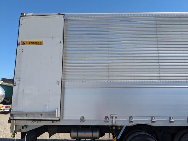 UDトラックス（日産） クオン 大型 ウィング QKG-CG5ZA(97928) 29枚目