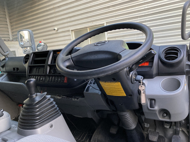 日野 デュトロ 小型 バン TKG-XZU710M(97930) 15枚目