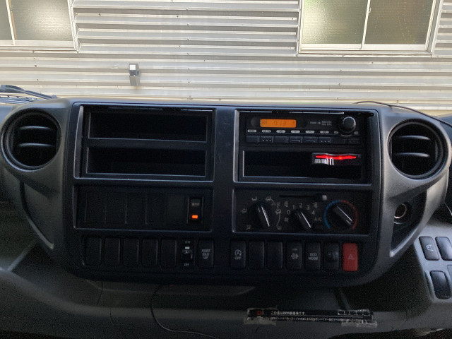 日野 デュトロ 小型 バン TKG-XZU710M(97930) 16枚目