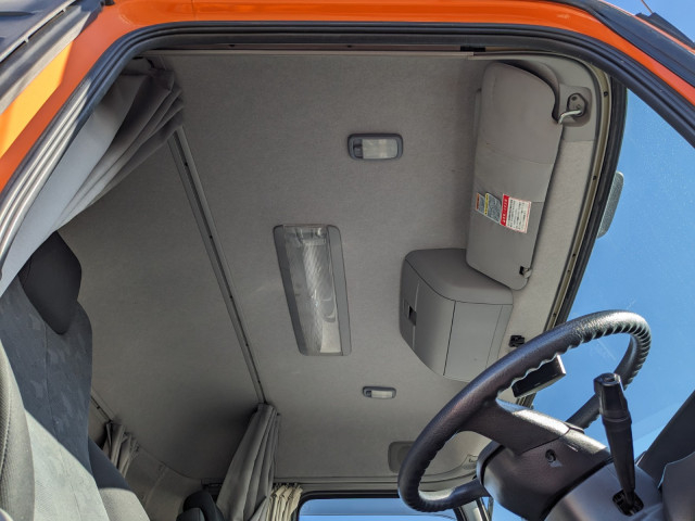 UDトラックス（日産） クオン 大型 ウィング QKG-CG5ZA(97928) 37枚目