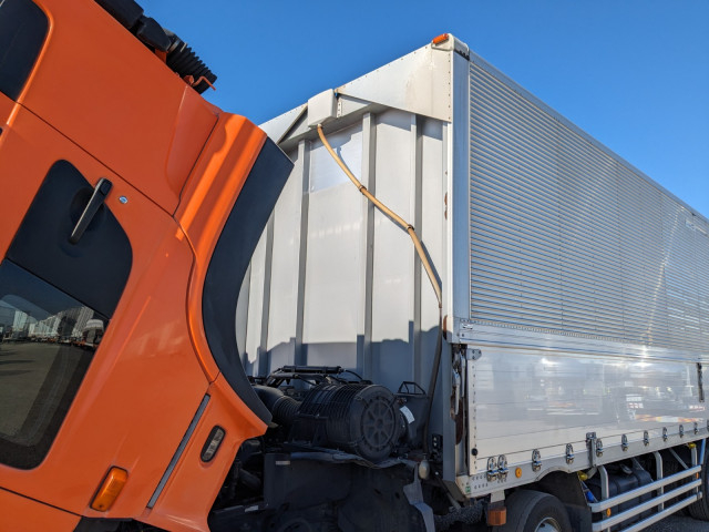 UDトラックス（日産） クオン 大型 ウィング QKG-CG5ZA(97928) 42枚目