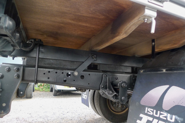 いすゞ エルフ 小型 平ボディ（クレーン付） TKG-NMR85N(97931) 25枚目