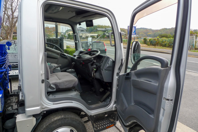 いすゞ エルフ 小型 平ボディ（クレーン付） TKG-NMR85N(97931) 30枚目