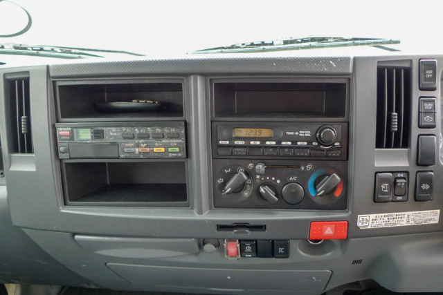 いすゞ エルフ 小型 平ボディ（クレーン付） TKG-NMR85N(97931) 35枚目