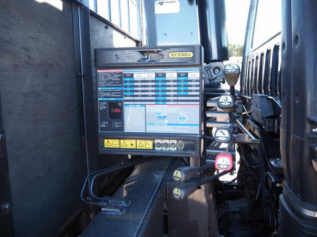 三菱ふそう ファイター 中型 平ボディ（クレーン付） TKG-FK61F(97934) 10枚目