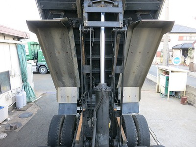 UDトラックス（日産） クオン 大型 土砂ダンプ QKG-CW5XL(97937) 21枚目