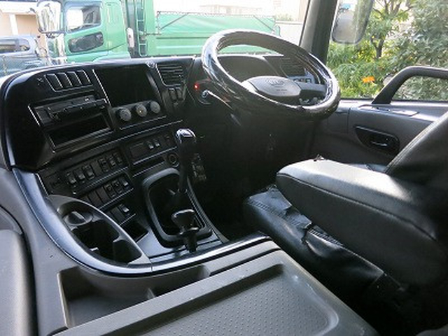 UDトラックス（日産） クオン 大型 土砂ダンプ QKG-CW5XL(97937) 29枚目