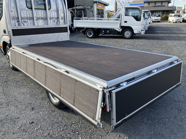 トヨタ トヨエース 小型 平ボディ TKG-XZC605(97938) 4枚目