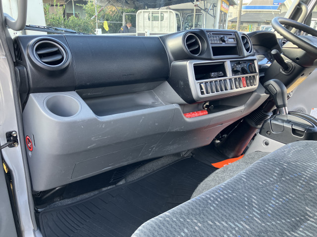 トヨタ トヨエース 小型 平ボディ TKG-XZC605(97938) 22枚目